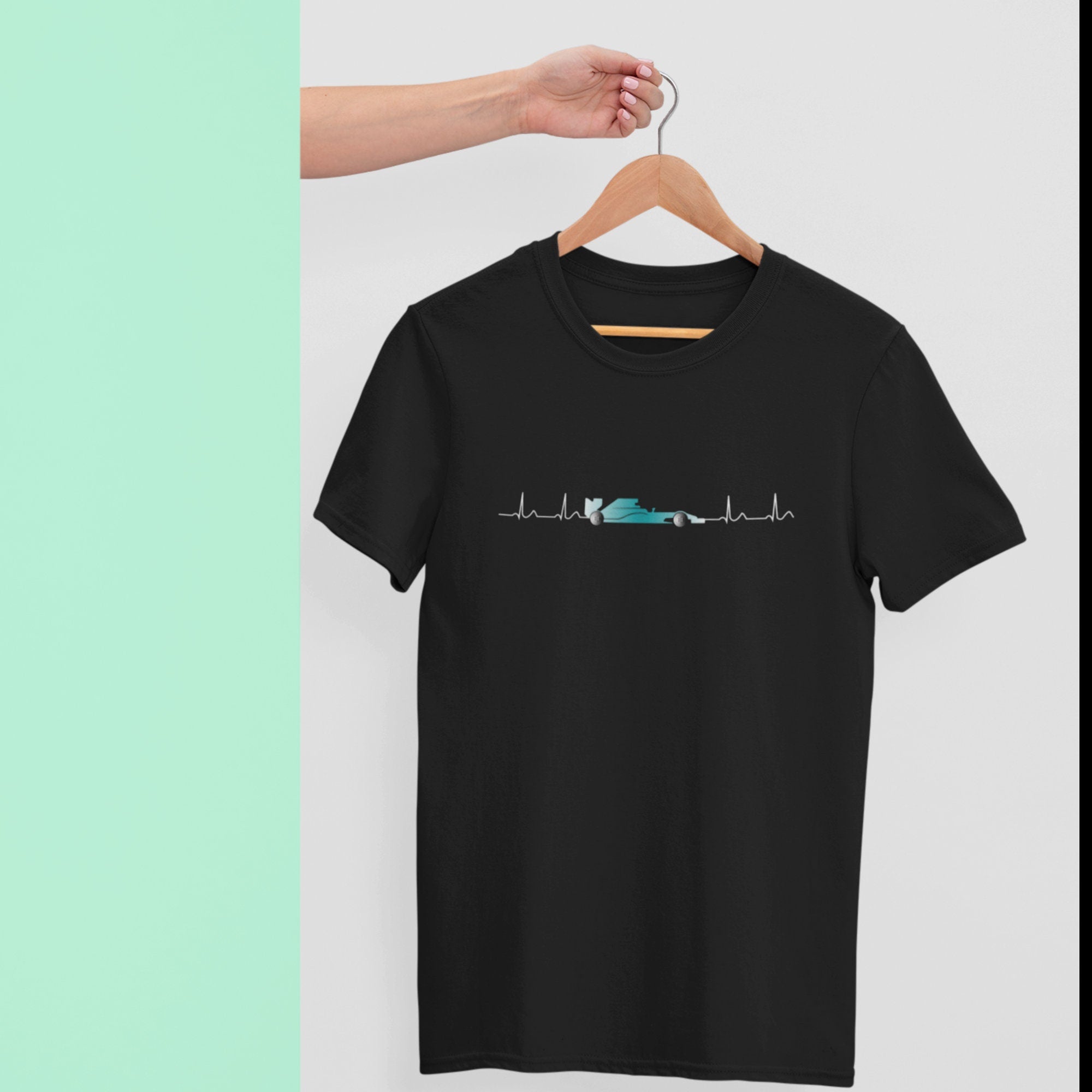 F1 Heartbeat T-Shirt - Black Formula 1 Racing Car Tee for Motorsport Enthusiasts F1, Mercedes, Hamilton, Russel and Toto Wolf F1 fans